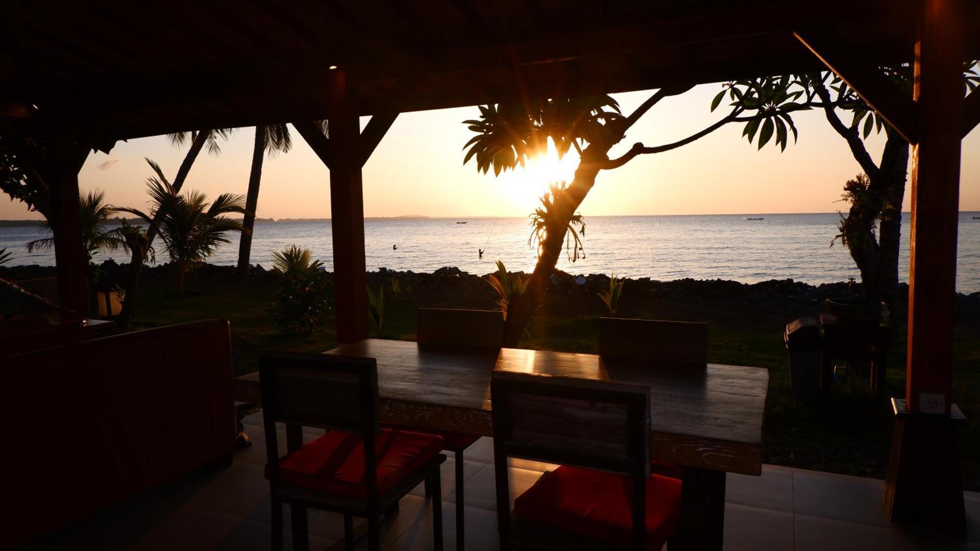 Mina Tanjung Hotel Exterior foto