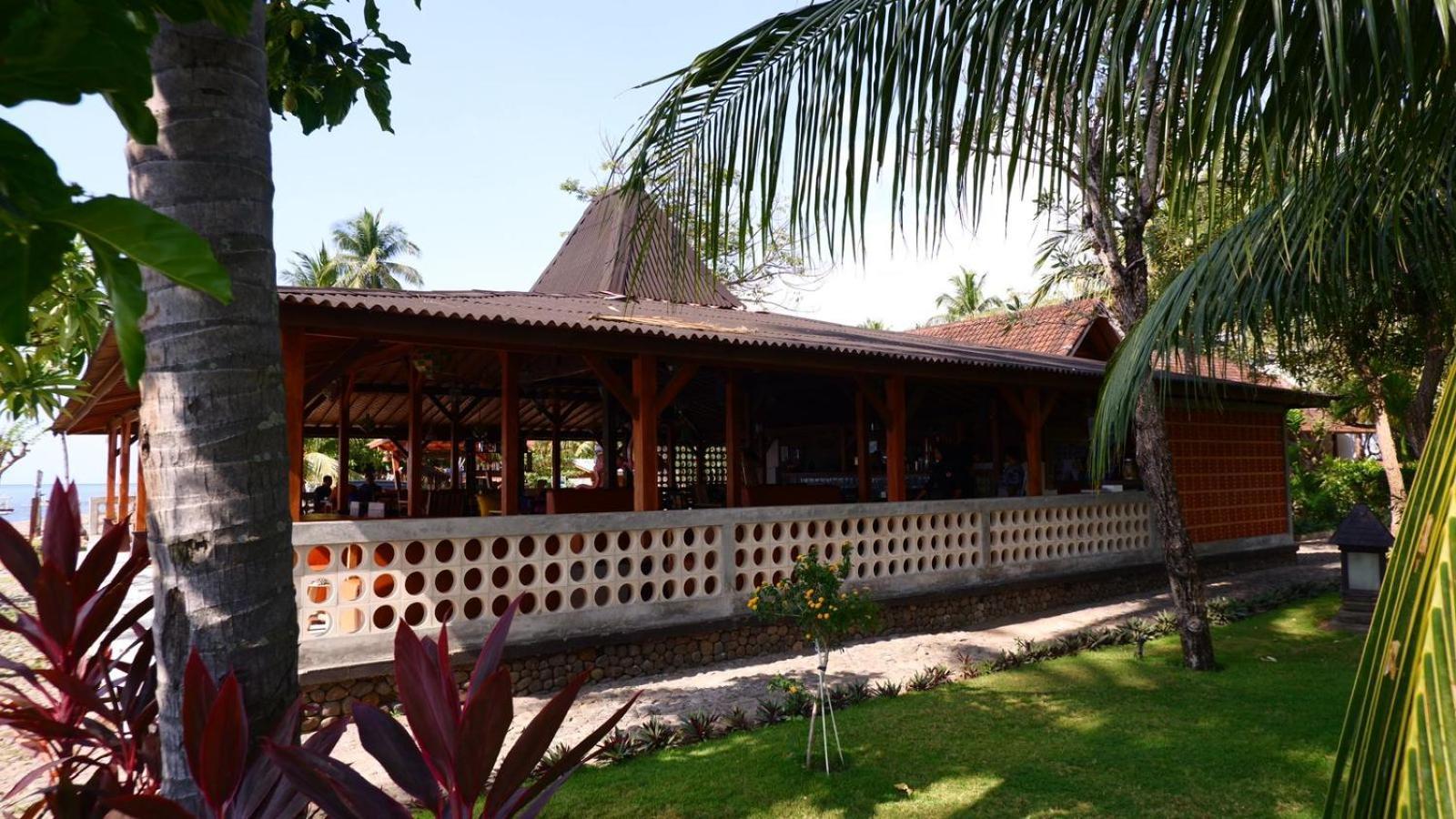 Mina Tanjung Hotel Exterior foto